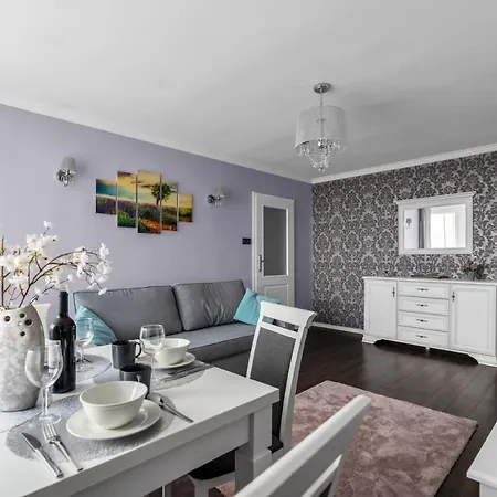 Praga Views - 17th Floor With Balcony - By Rentujemy *