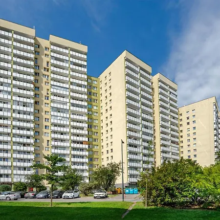 דירה Praga Views - 17th Floor With Balcony - By Rentujemy