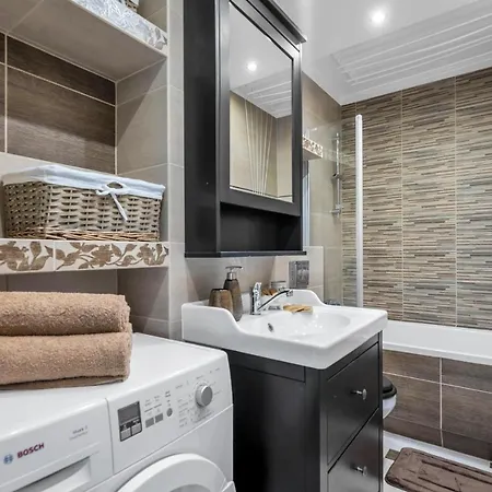 Praga Views - 17th Floor With Balcony - By Rentujemy דירה