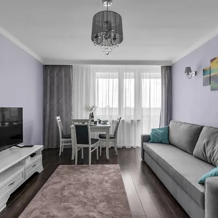 דירה Praga Views - 17th Floor With Balcony - By Rentujemy ורשה