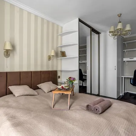 Praga Views - 17th Floor With Balcony - By Rentujemy דירה