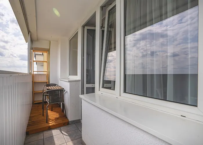 Praga Views - 17th Floor With Balcony - By Rentujemy Varsovia