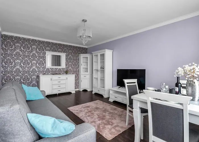 Praga Views - 17th Floor With Balcony - By Rentujemy Apartamento *