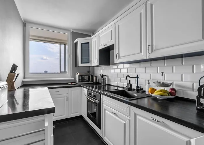 Praga Views - 17th Floor With Balcony - By Rentujemy Apartamento Varsovia