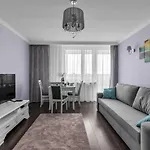 דירה Praga Views - 17th Floor With Balcony - By Rentujemy ורשה